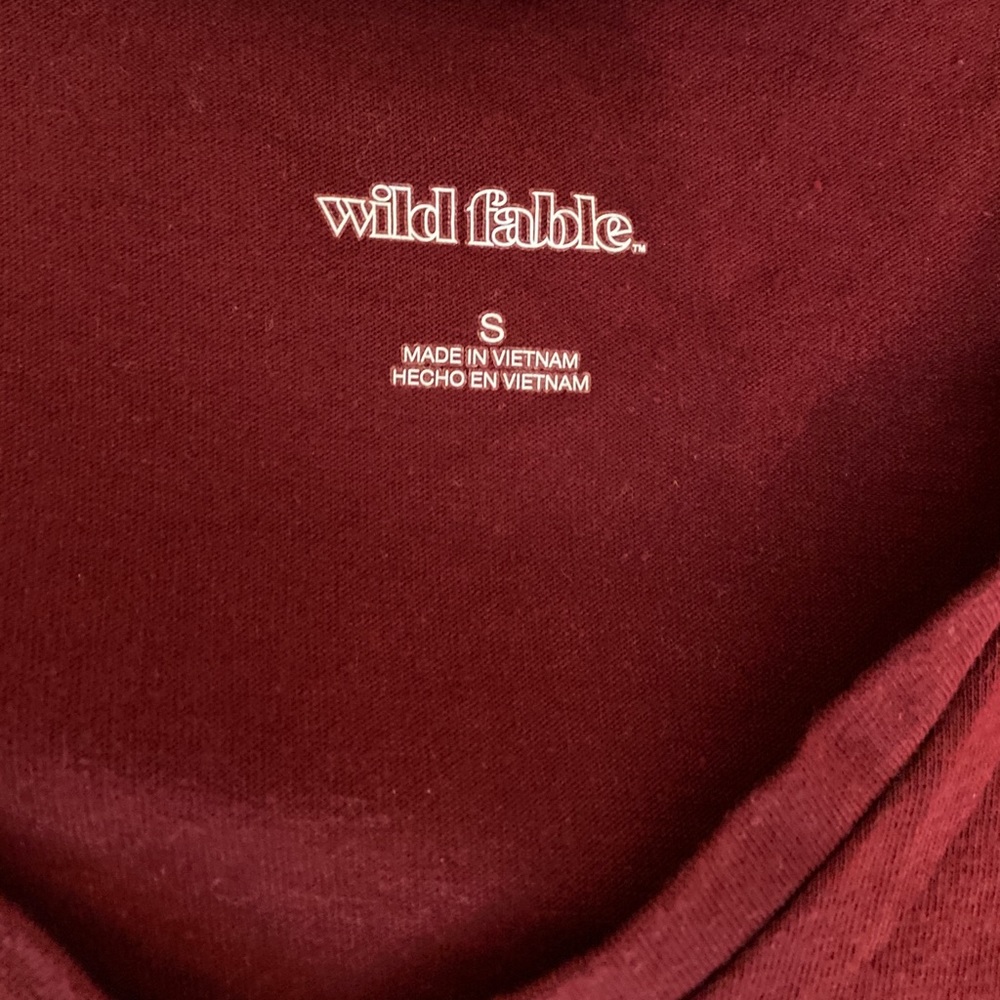 Maroon top - Picture 5 of 6